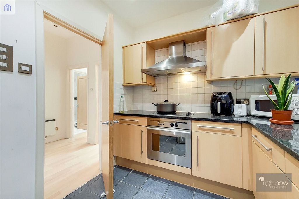 Property photo 3 of 12 Picture No. 04