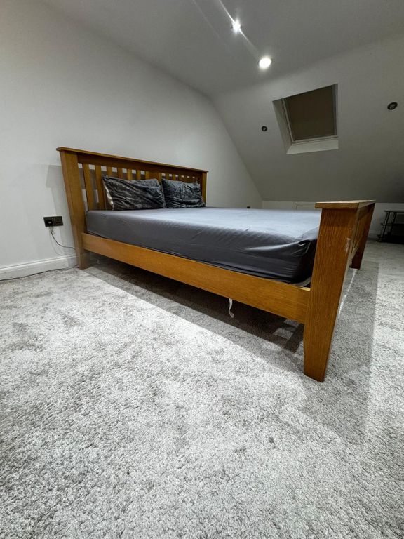 Property photo 1 of 16 Rooms In Barking
