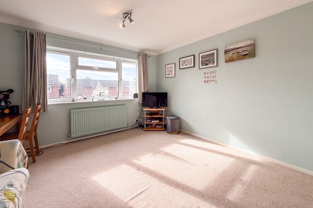 Property photo 3 of 14 5525027