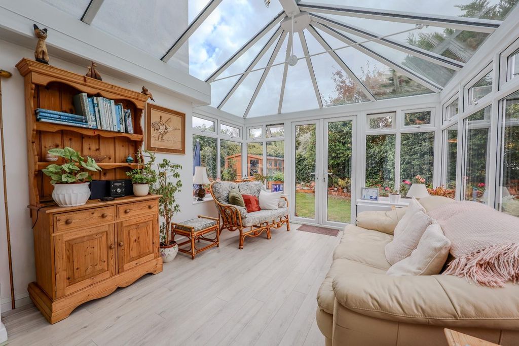 Property photo 3 of 24