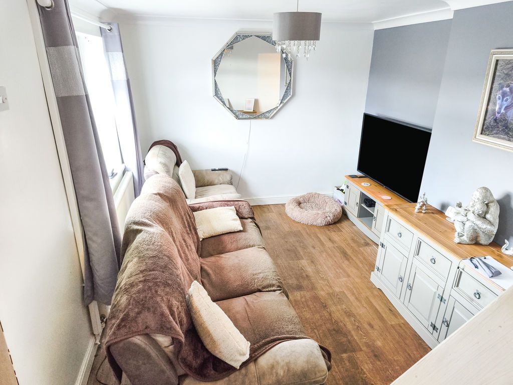 Property photo 2 of 9 Photo 2