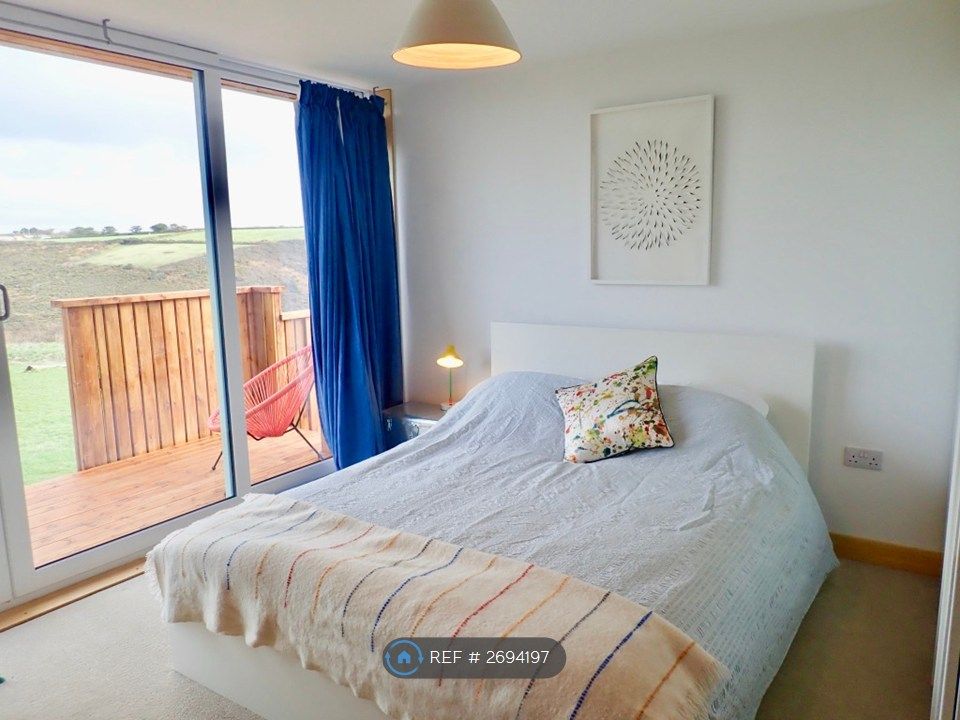 Property photo 3 of 12 Master Bed