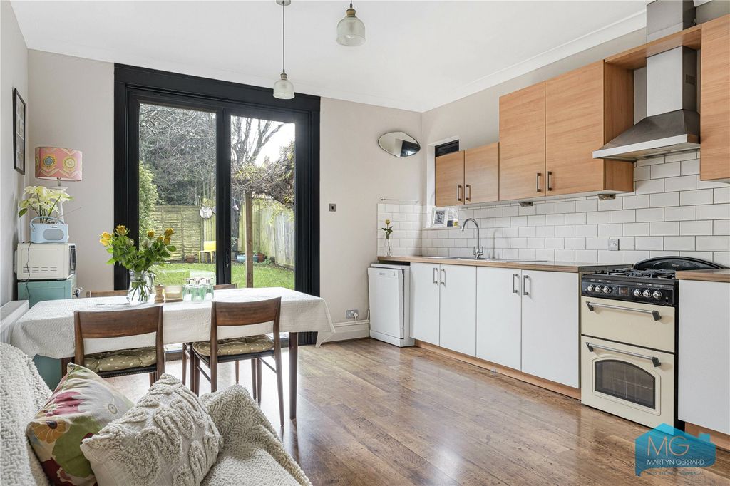 Property photo 3 of 22 Picture No. 43