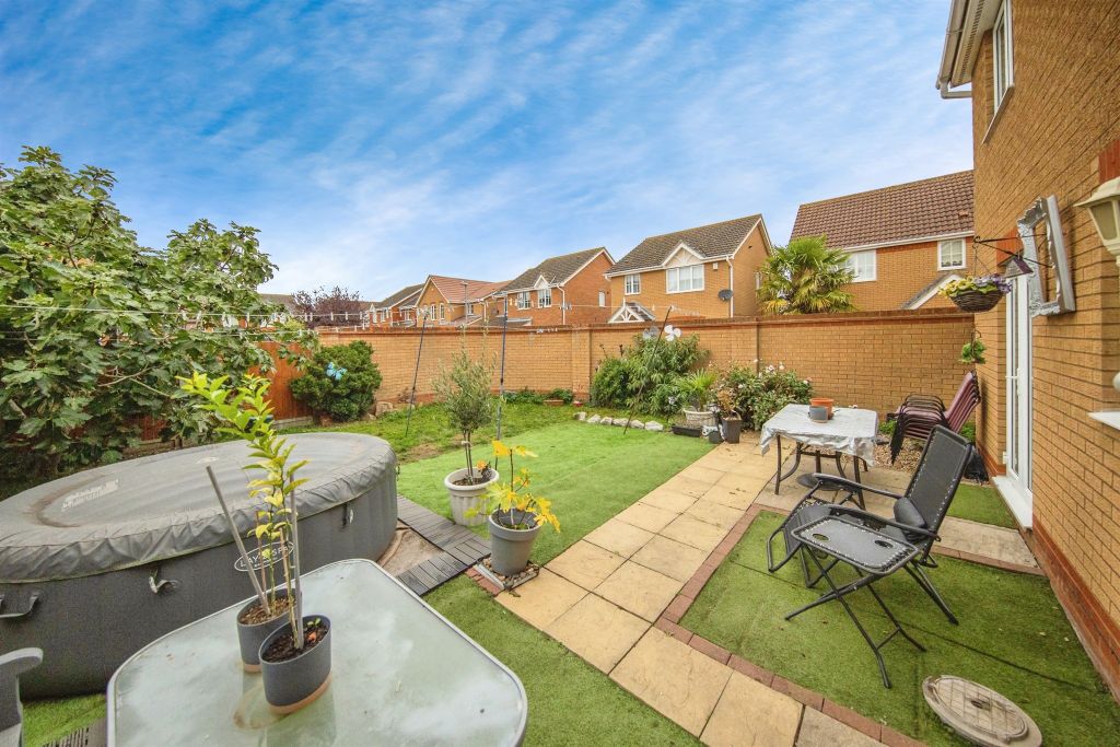 Property photo 2 of 17