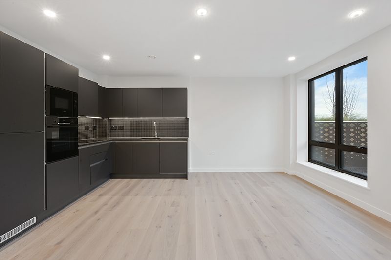 Property photo 1 of 11 Bedroom 1