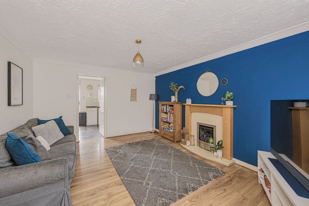 Property photo 3 of 21
