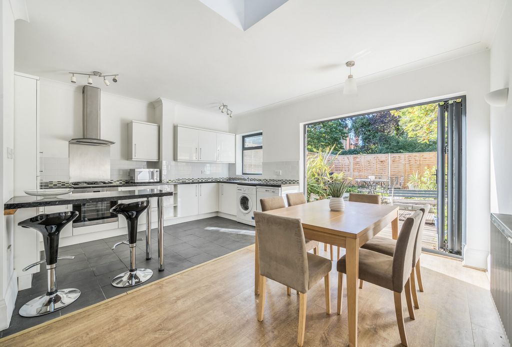 Property photo 3 of 17 1344490-16-68B021...
