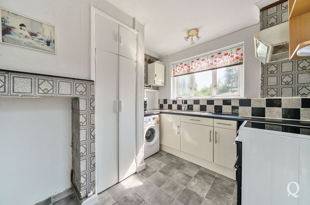 Property photo 3 of 21 9Ab116Ab-Ca85-403...