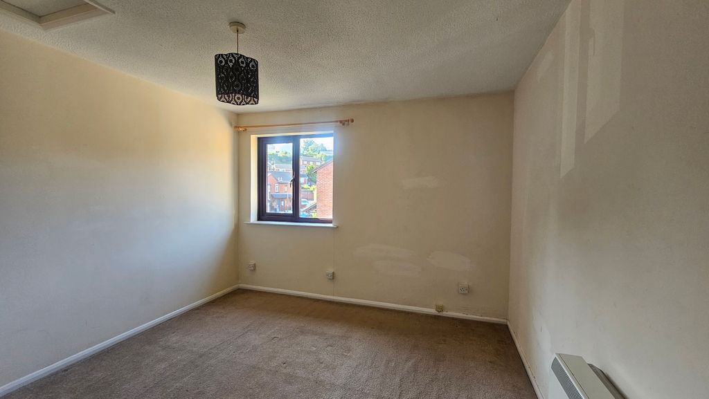 Property photo 3 of 5