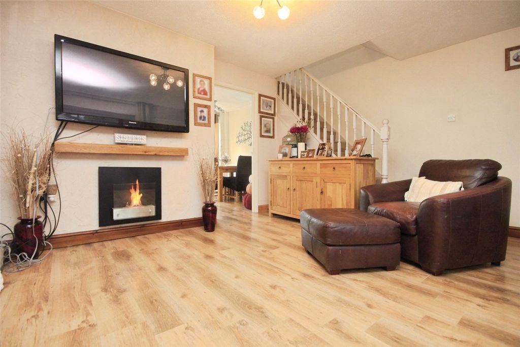 Property photo 2 of 14 Lounge