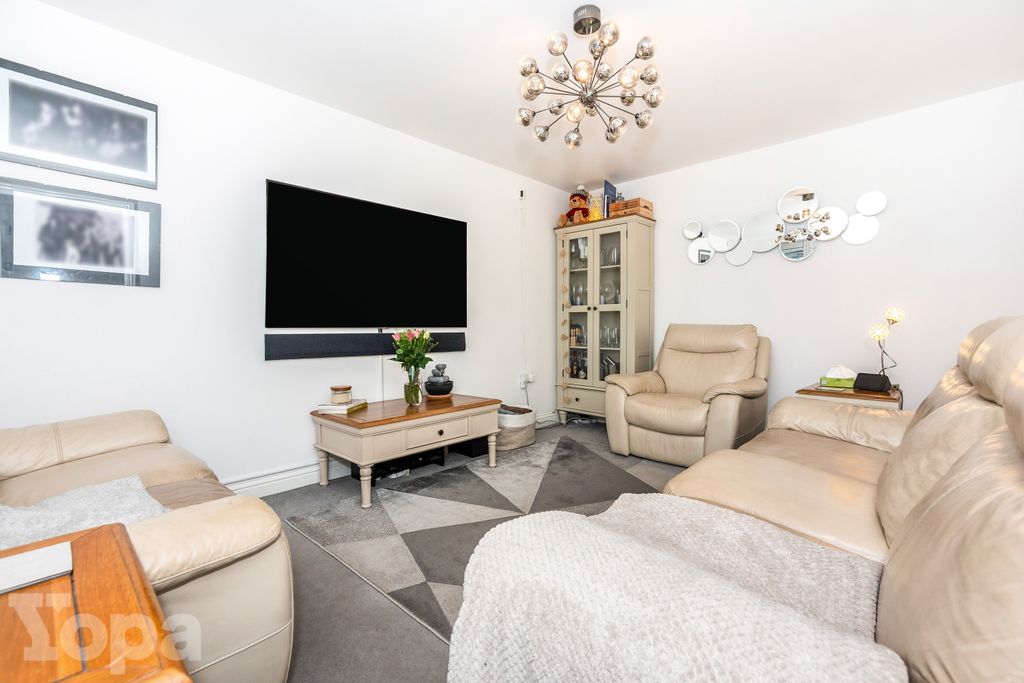 Property photo 2 of 20 Photo #2