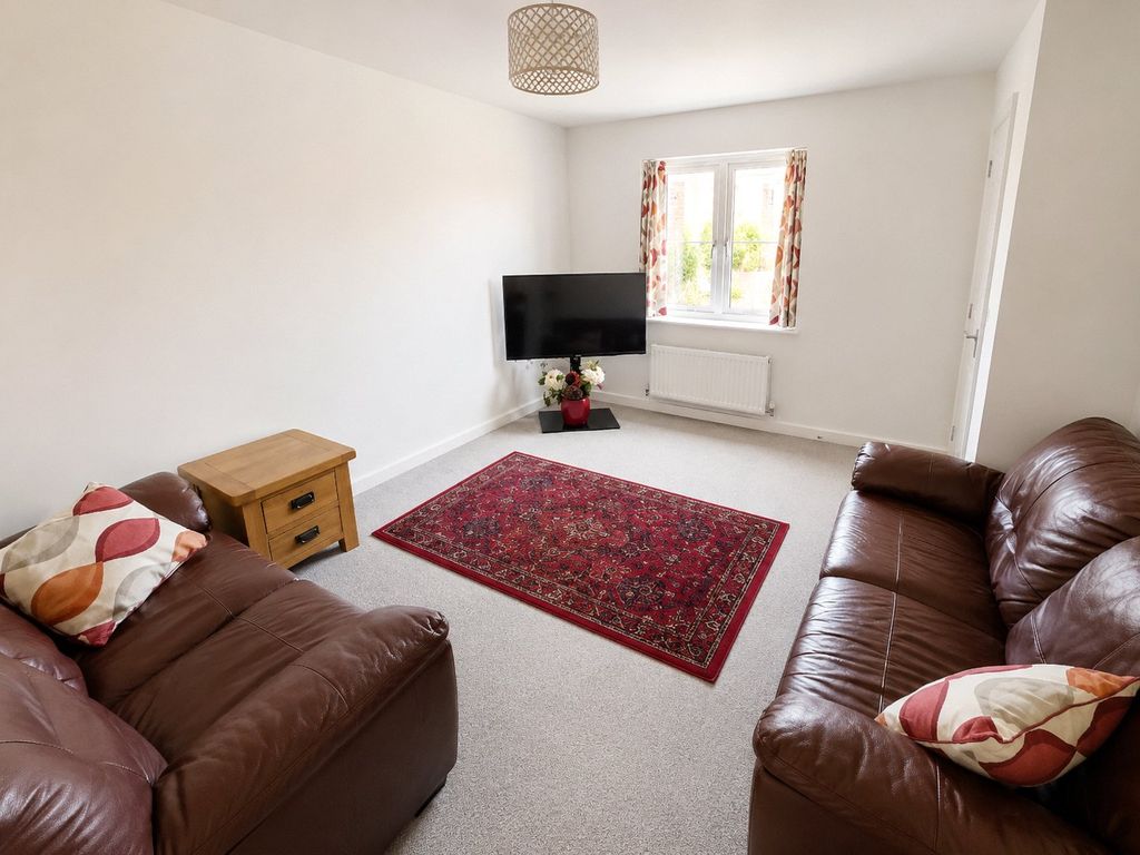 Property photo 3 of 6 Picture No. 02