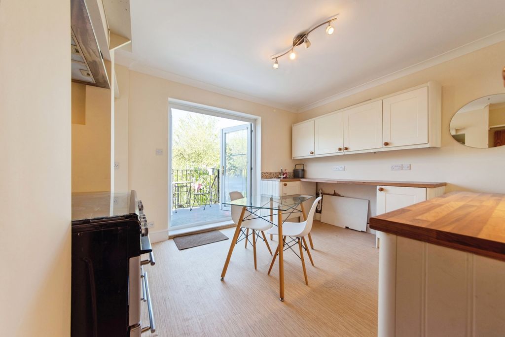 Property photo 2 of 18 Pbox-Img.Jpg