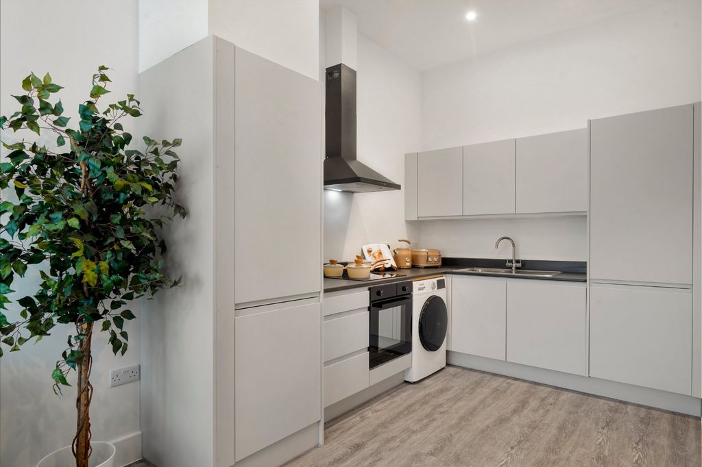 Property photo 3 of 12 Picture No. 16