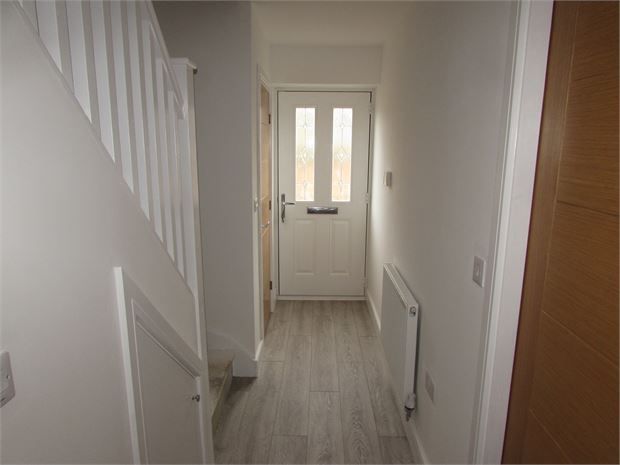 Property photo 3 of 11 Entrance Hallway