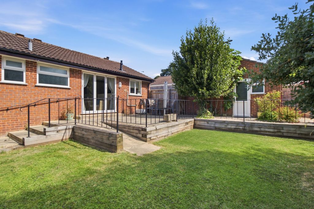 Property photo 2 of 18