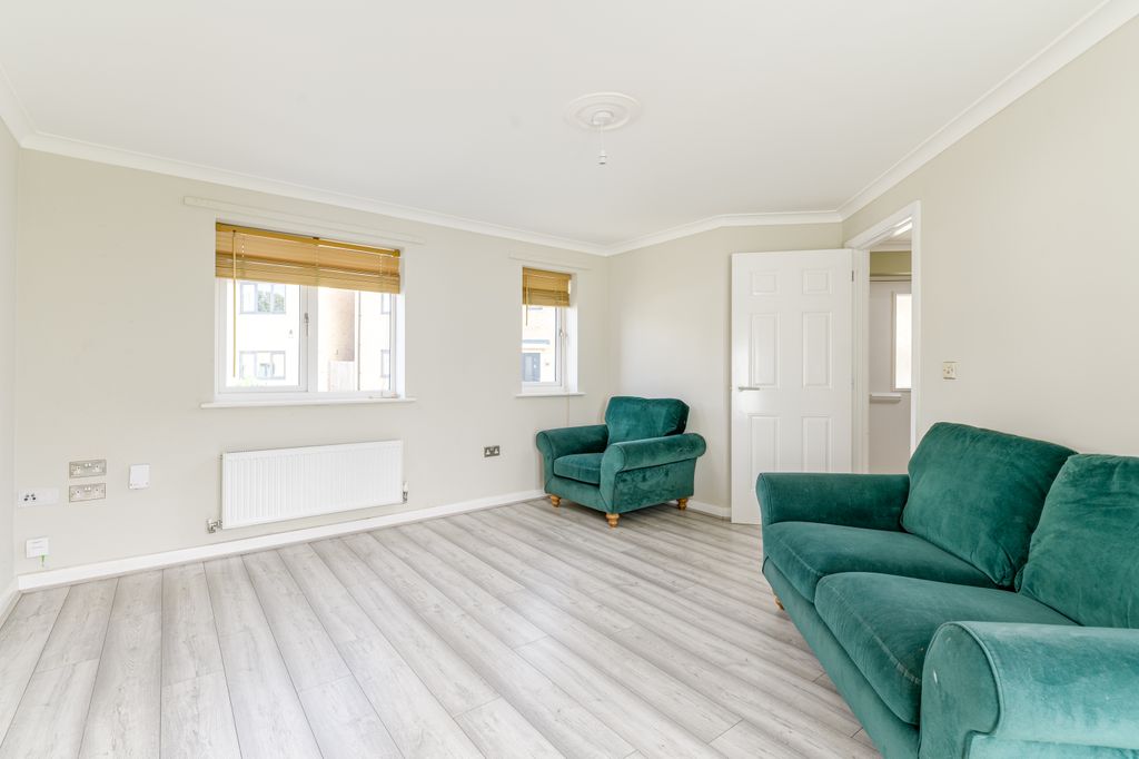Property photo 2 of 21 06