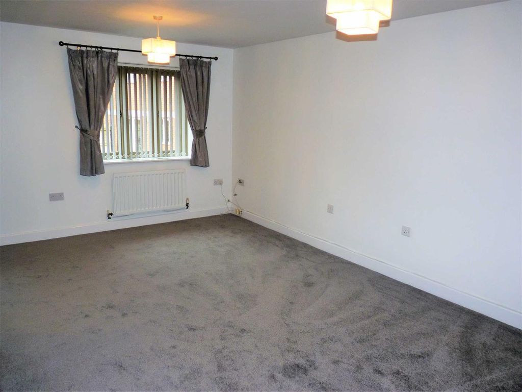 Property photo 3 of 5