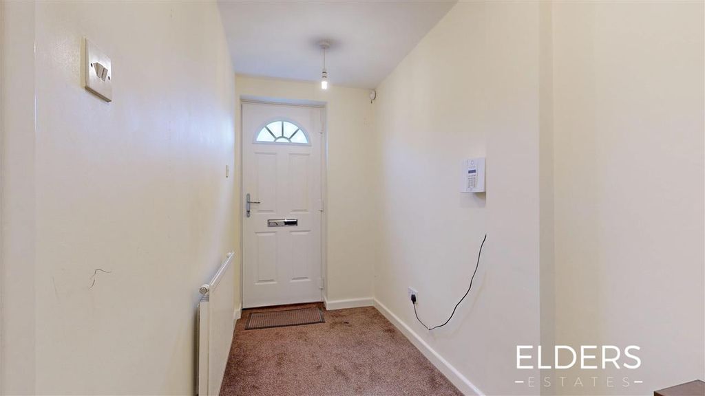 Property photo 3 of 24 Entrance Hall