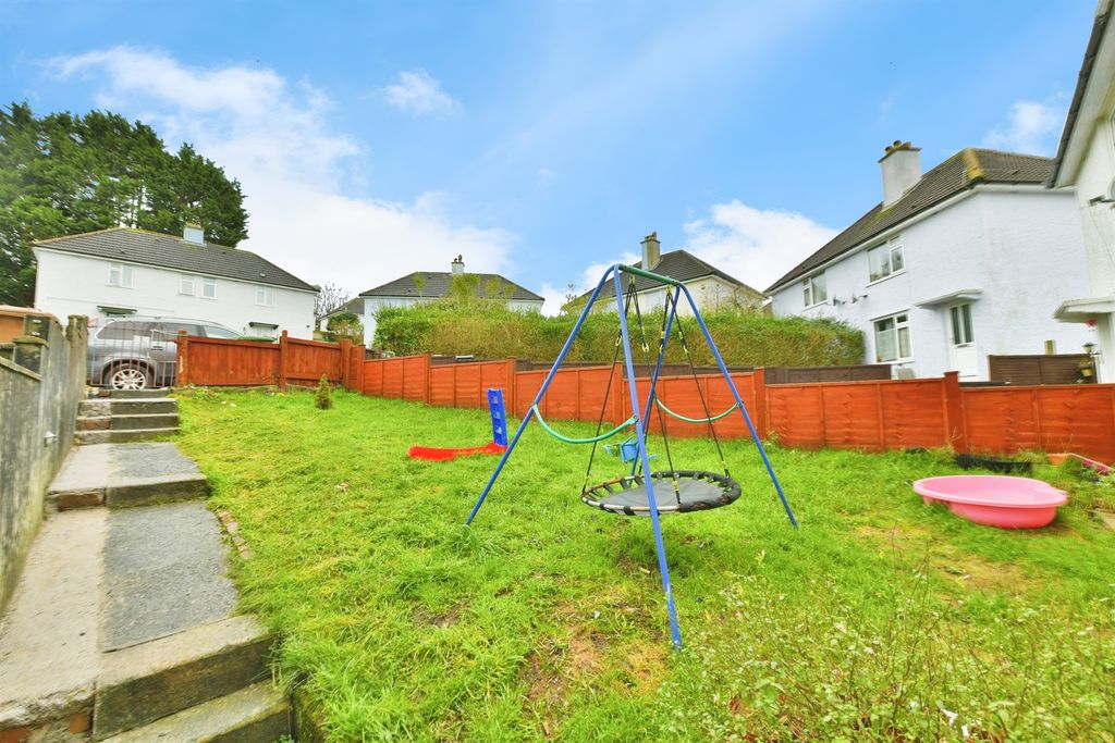 Property photo 2 of 20