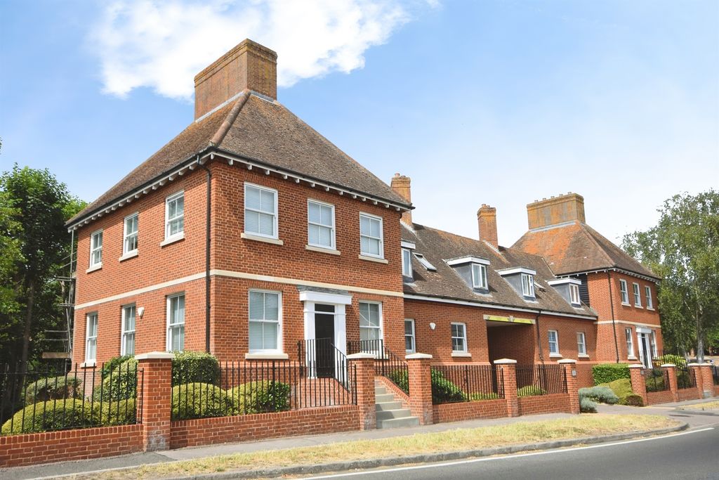 Property photo 1 of 15