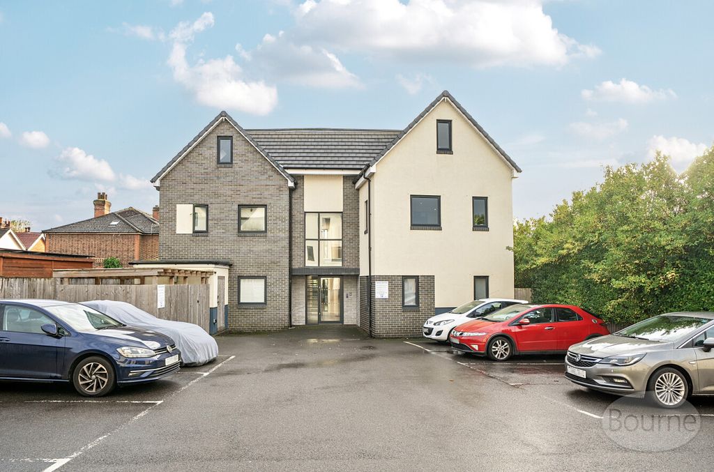 Property photo 1 of 17 950B52E7-550c-4d3...