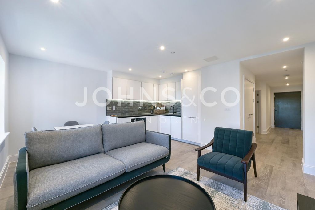 Property photo 3 of 10