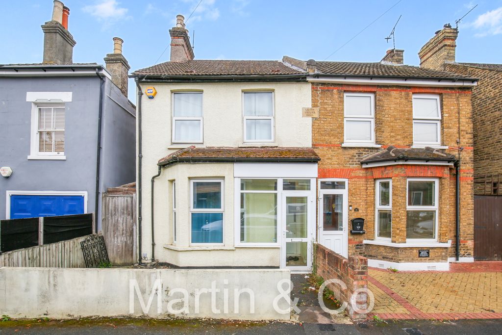 Property photo 1 of 20 1769675783 - 20 Newark Road, Cr2 - 1