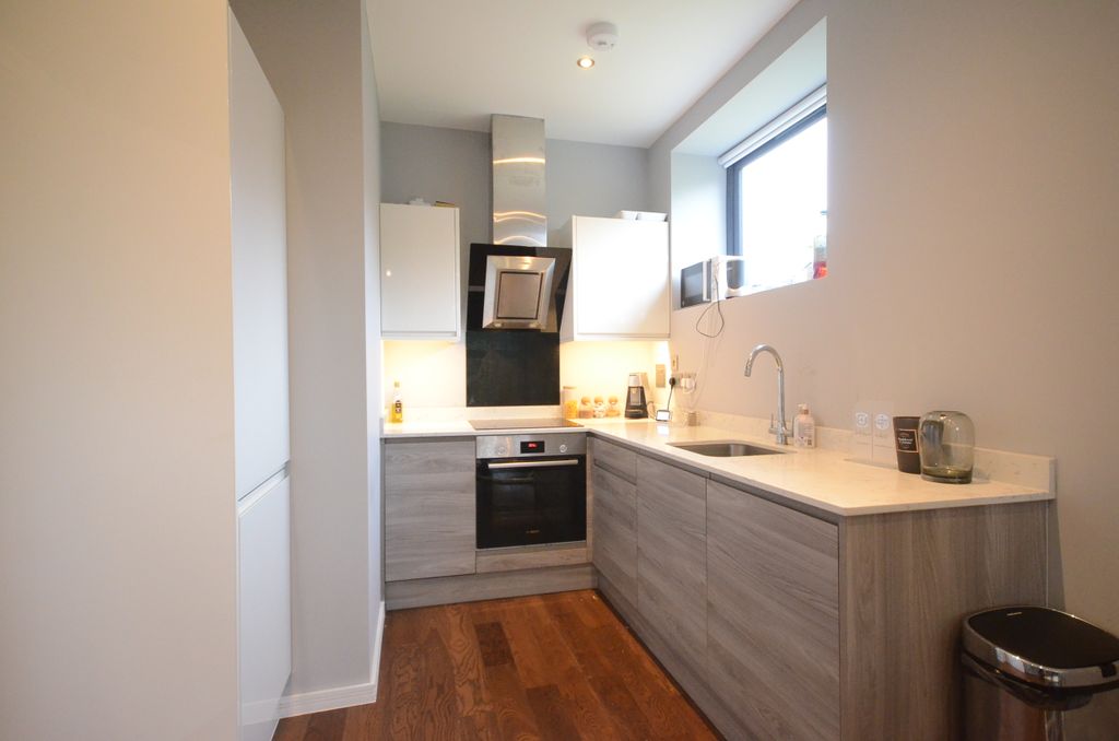 Property photo 2 of 5 Kitchen