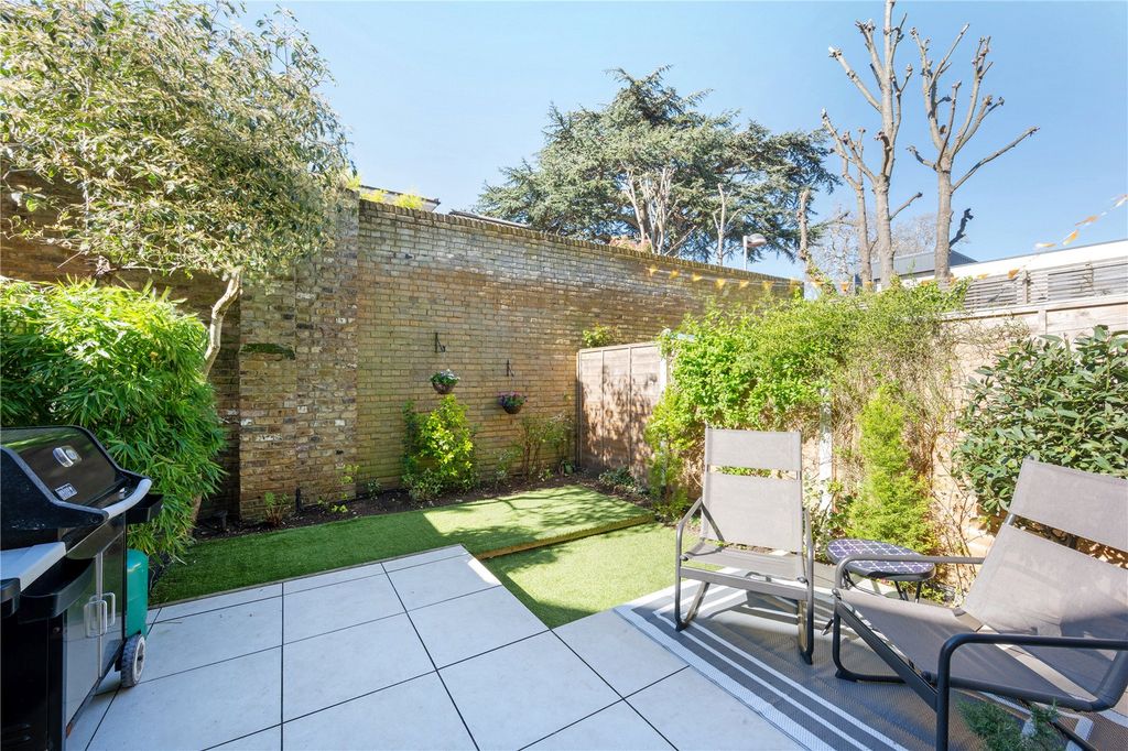 Property photo 3 of 23 Picture No. 30