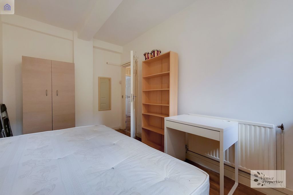 Property photo 2 of 3