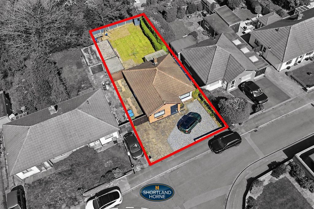 Property photo 2 of 27 12 Durham Crescent (5 Of 26).Jpg