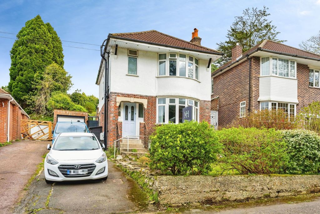 Property photo 1 of 33