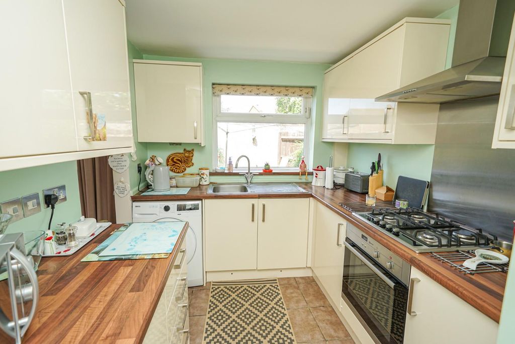 Property photo 3 of 21