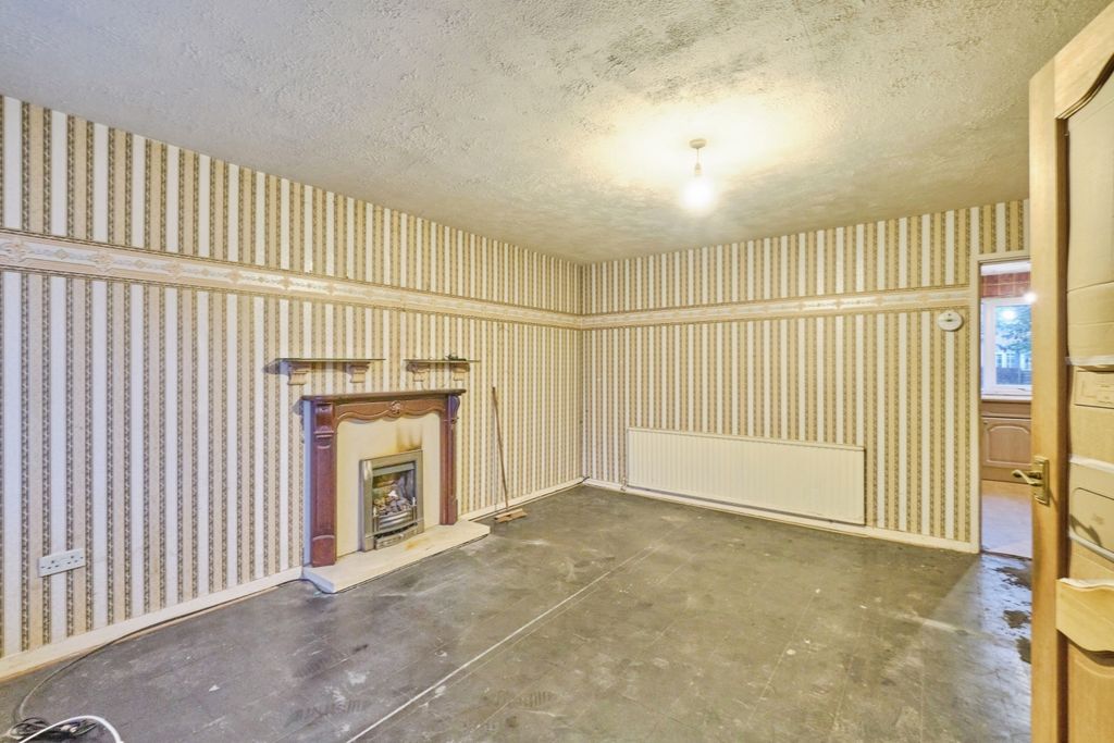 Property photo 3 of 15 Living Room 2