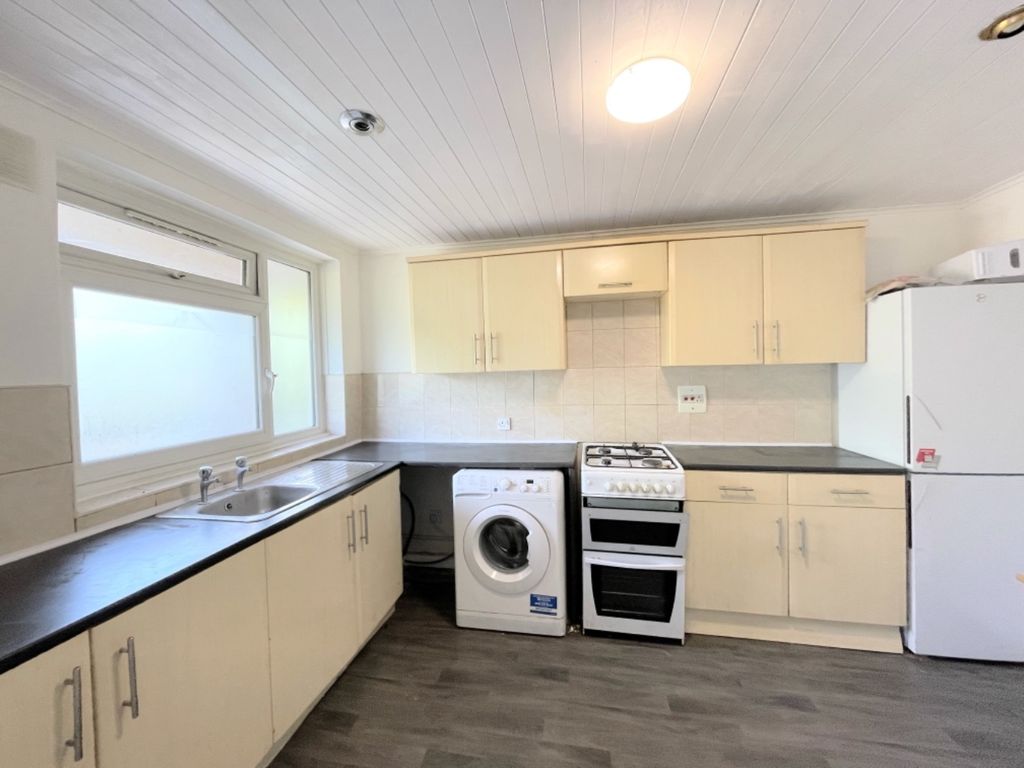 Property photo 2 of 11 3457682