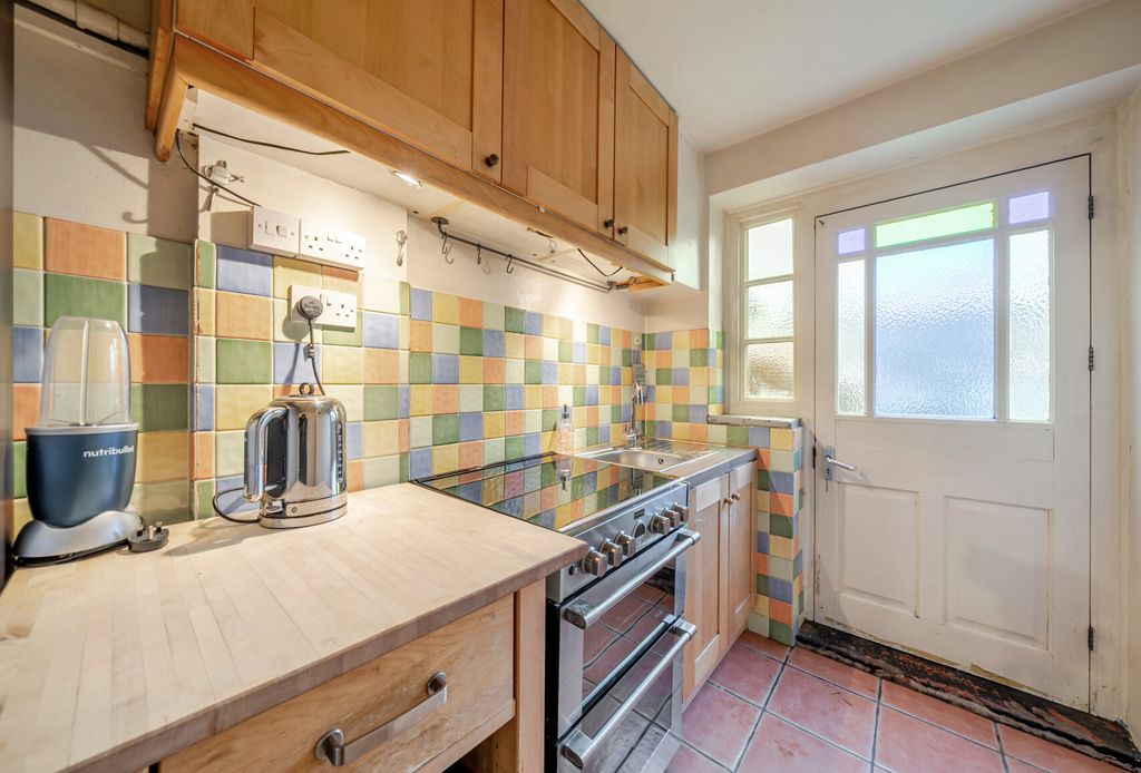 Property photo 3 of 21 1382904-14-691d9B...