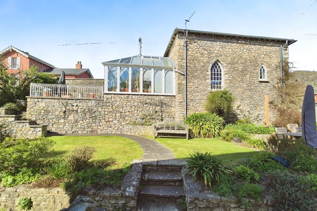 Property photo 2 of 41 Coach House