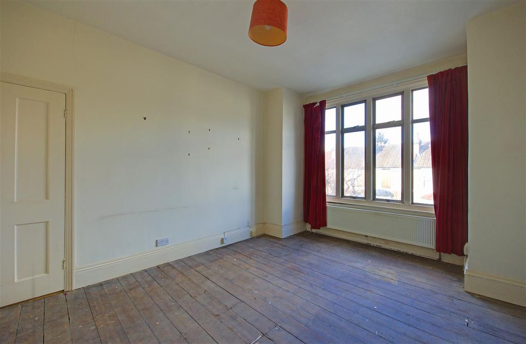 Property photo 2 of 7 Lounge