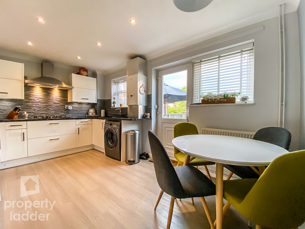 Property photo 2 of 14 781Bce57-001D-4337-97F7-6B07Aade70De