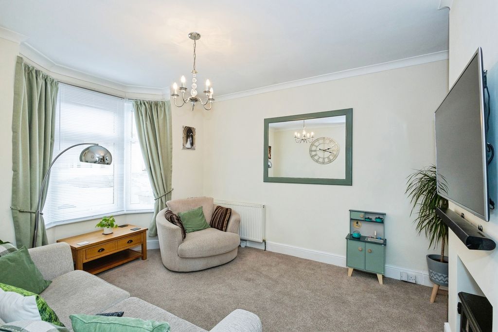 Property photo 3 of 24 Pbox-Img.Jpg