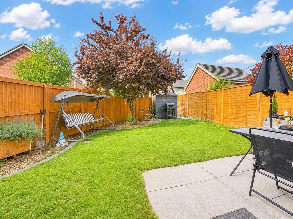 Property photo 2 of 17