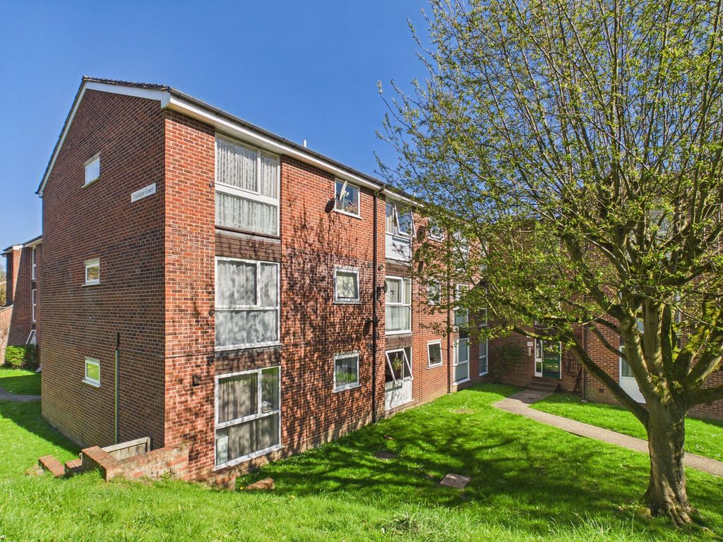 Property photo 3 of 6