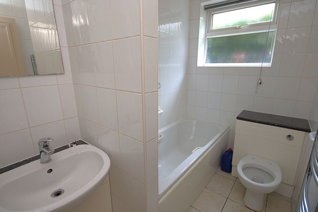 Additional image 7 of 2 bed flat for salePrestbury Road, Macclesfield SK10