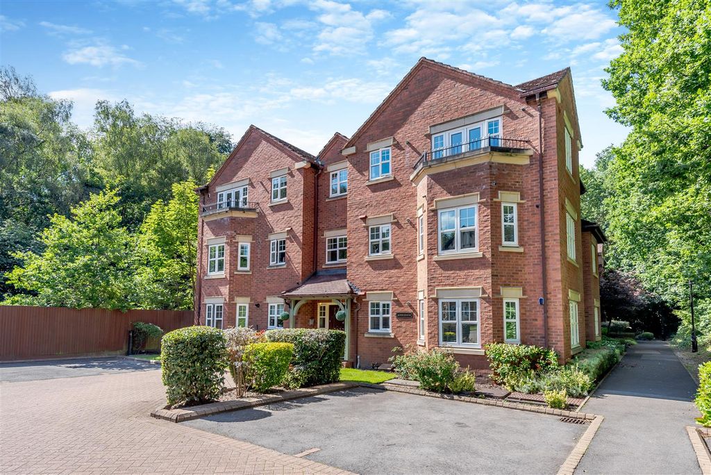 Property photo 1 of 15 8566513-Exterior03.Jpg