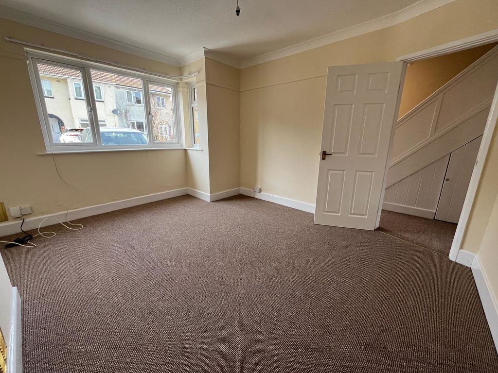 Property photo 3 of 35 Photo 6