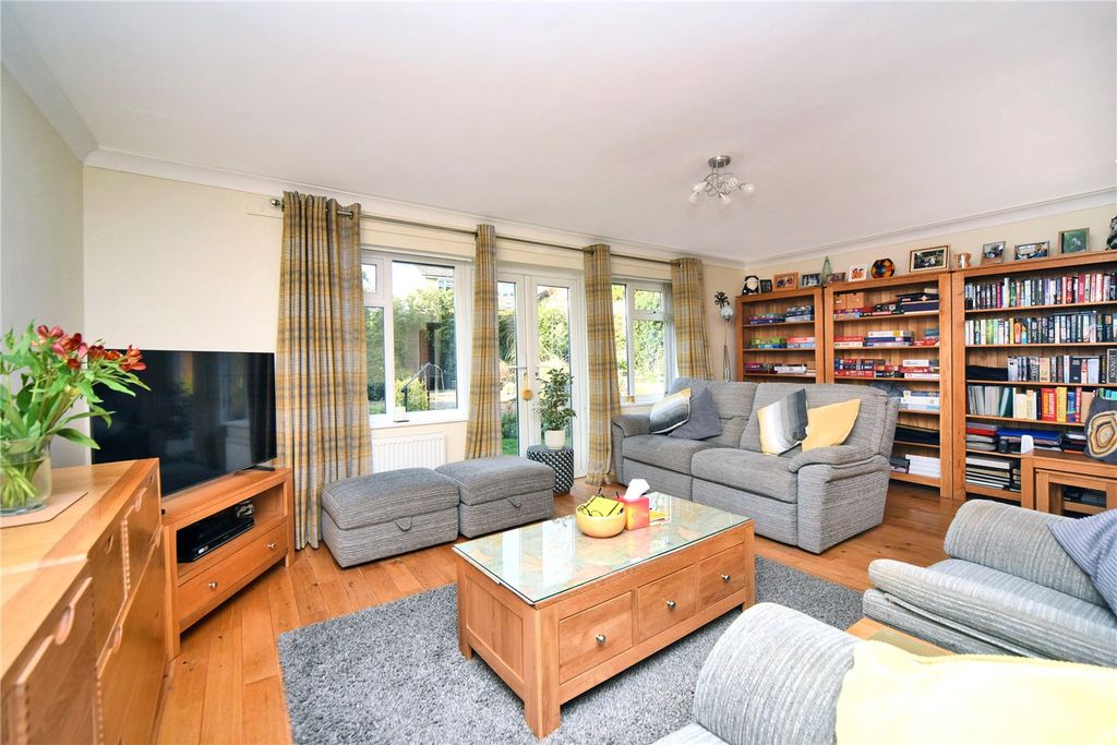 Property photo 2 of 21 Picture No. 02