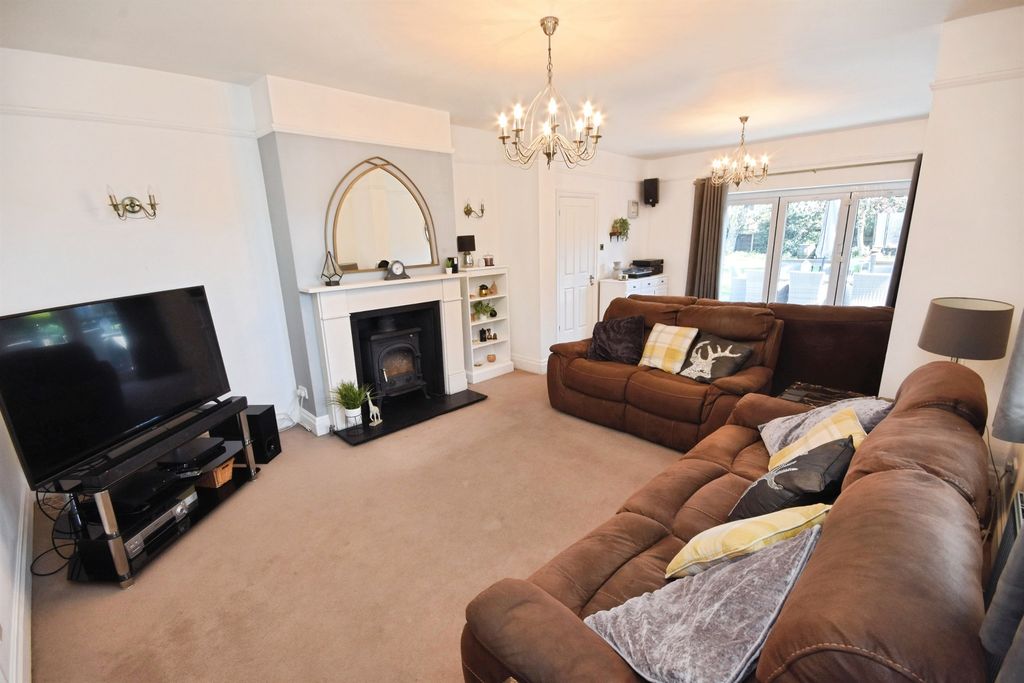 Property photo 2 of 26