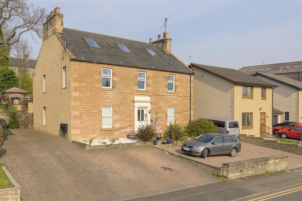 Property photo 1 of 34 4 Preston Crescent 001.Jpg