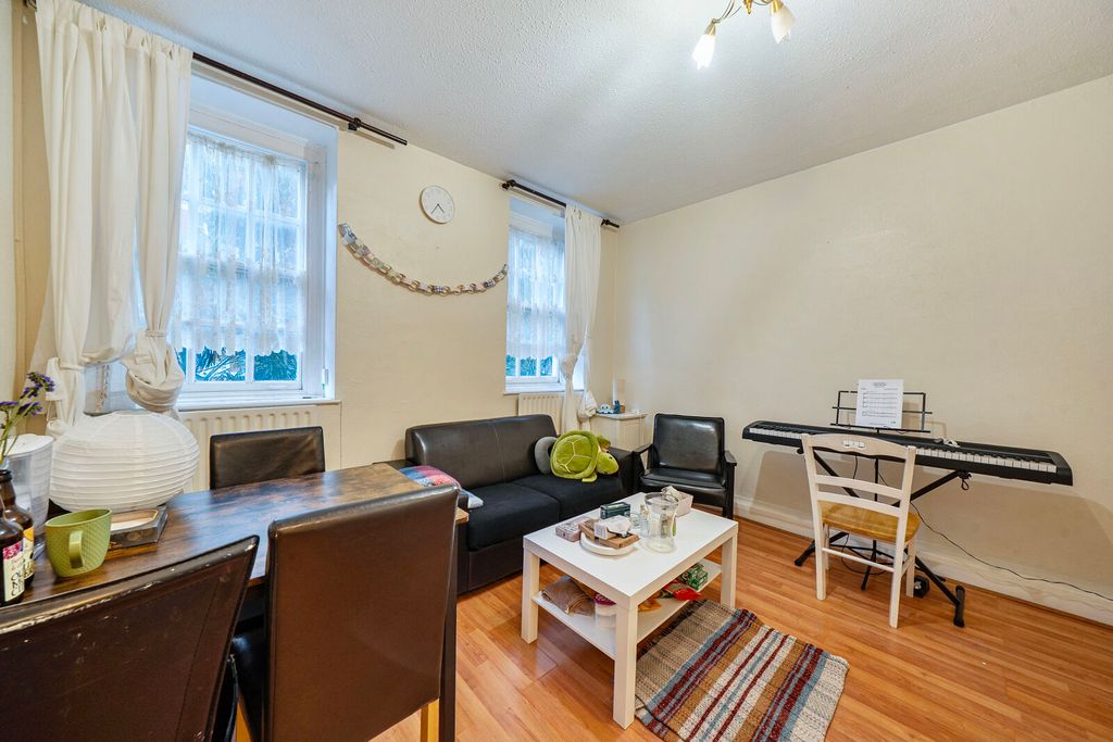 Property photo 3 of 9